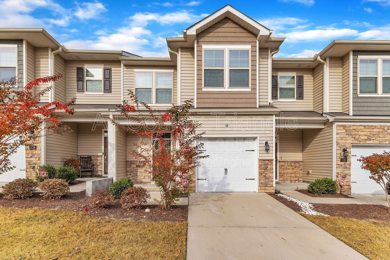 1121 Latitude Dr - Photo 2 of 38