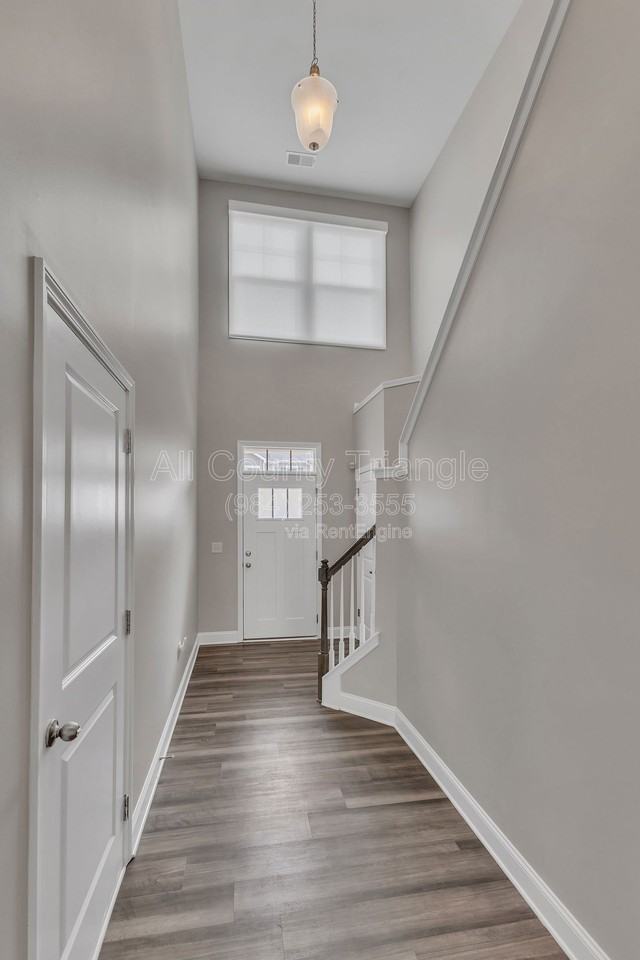 1121 Latitude Dr - Photo 7 of 38