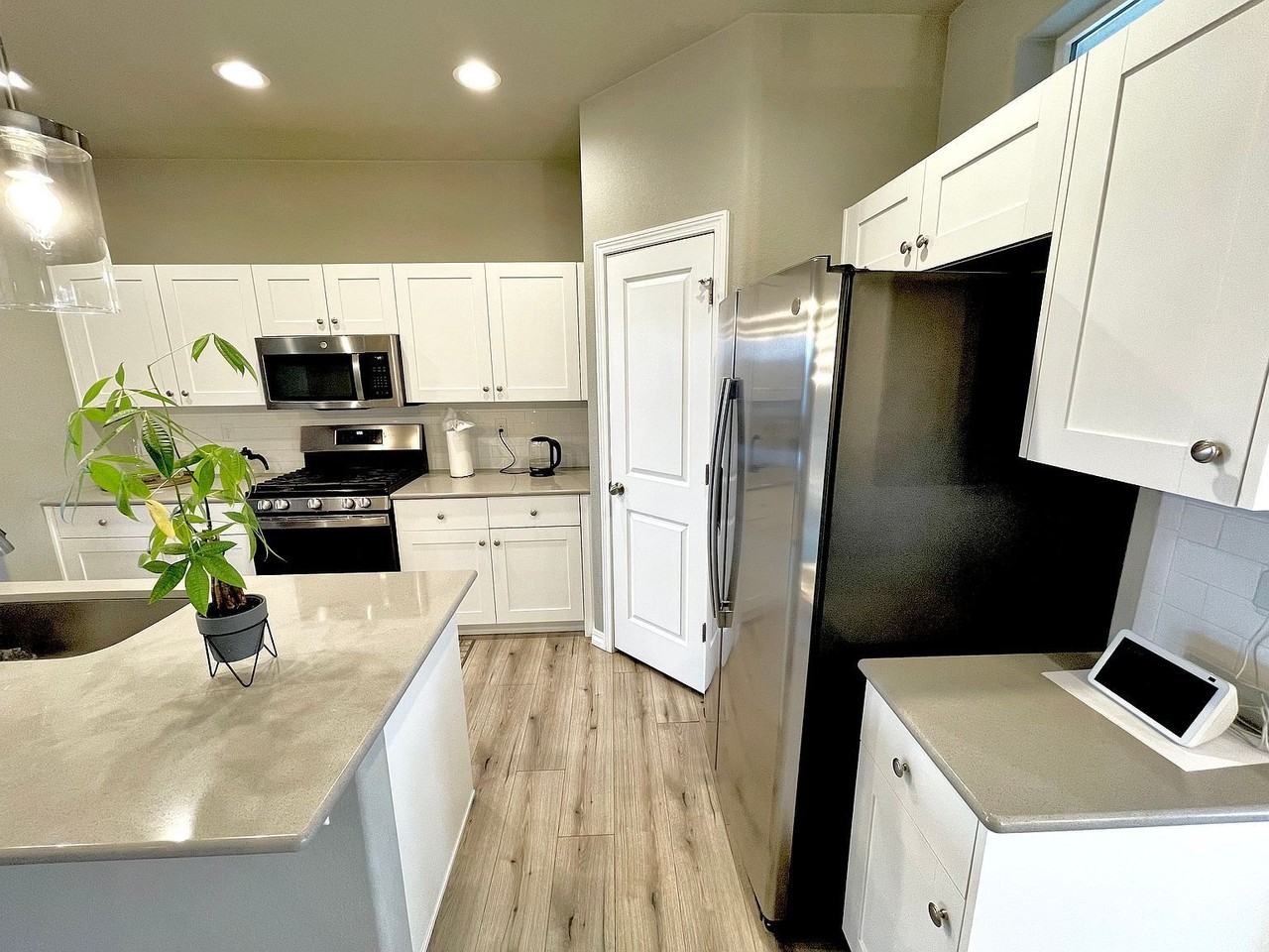 7870 Bone Creek Point - Photo 6 of 35