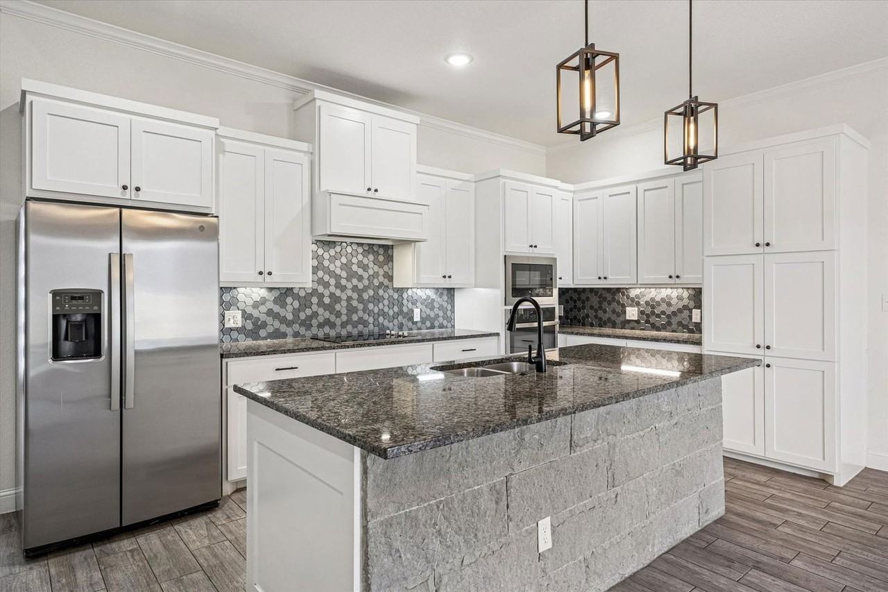 136 Greg Lane - Photo 3 of 10