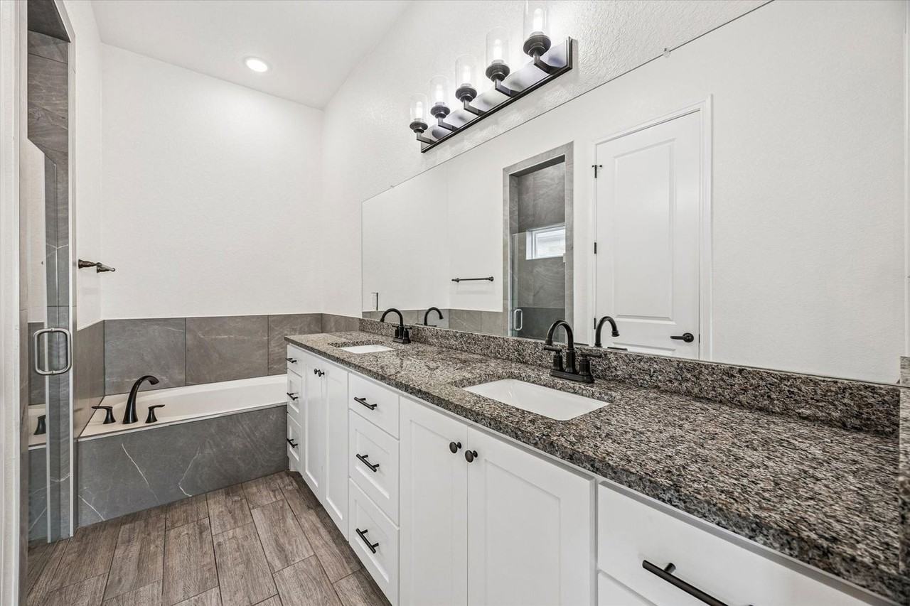 136 Greg Lane - Photo 7 of 10