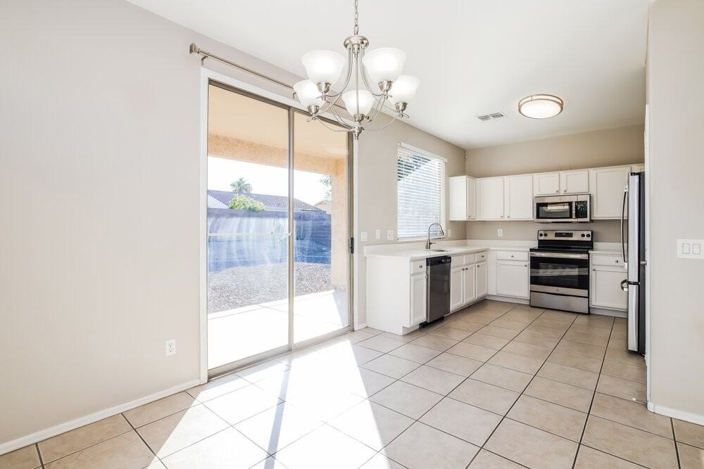 1931 South Noble - Photo 6 of 16