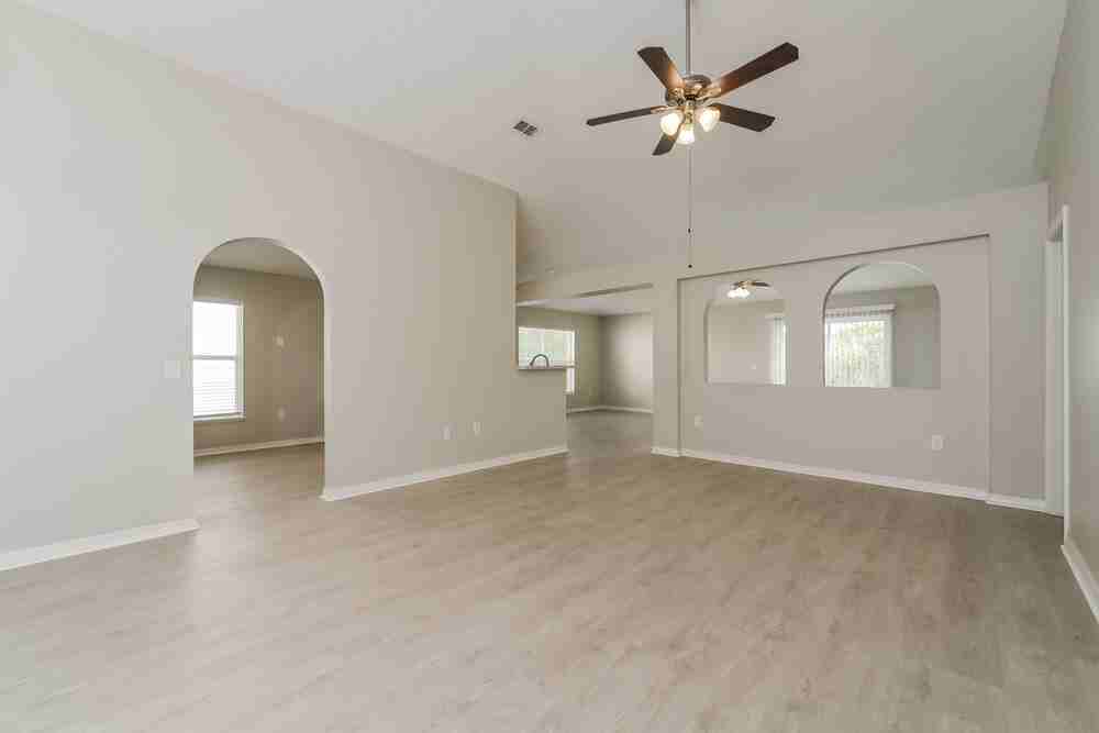 3235 Hunters Chase Loop - Photo 3 of 16