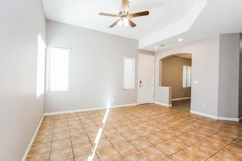 6553 Raven Hall St - Photo 5 of 17