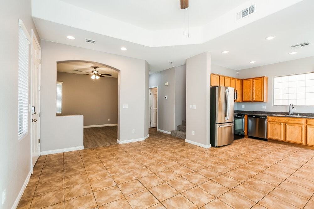 6553 Raven Hall St - Photo 6 of 17