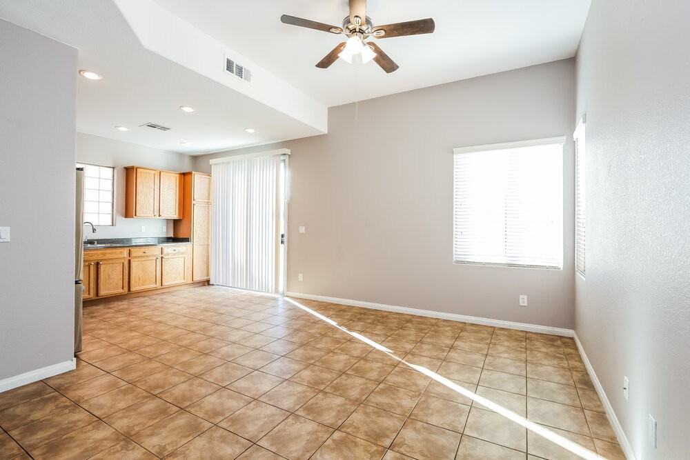 6553 Raven Hall St - Photo 7 of 17