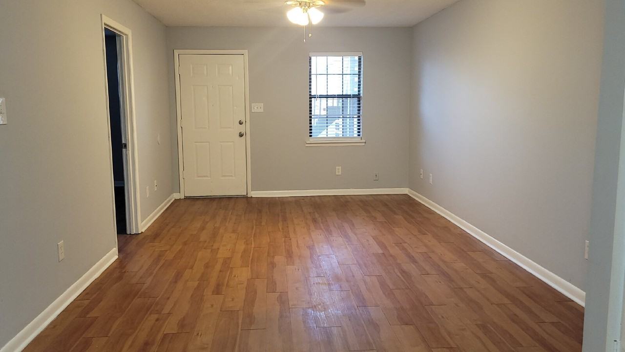 1221 Grant St Se #2 - Photo 3 of 17