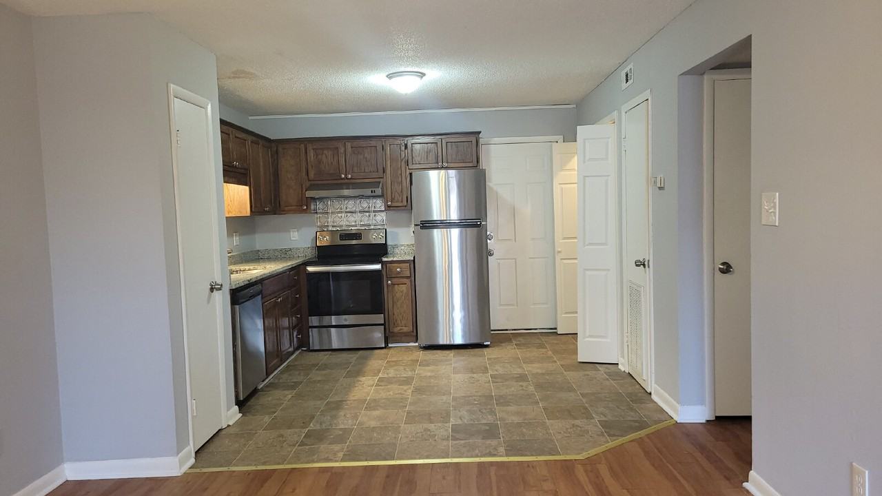 1221 Grant St Se #2 - Photo 5 of 17