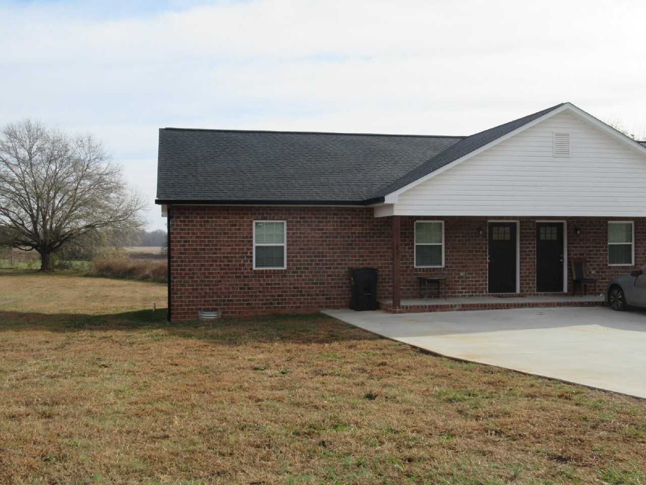 143 Glen-Gar Drive - Photo 2 of 16