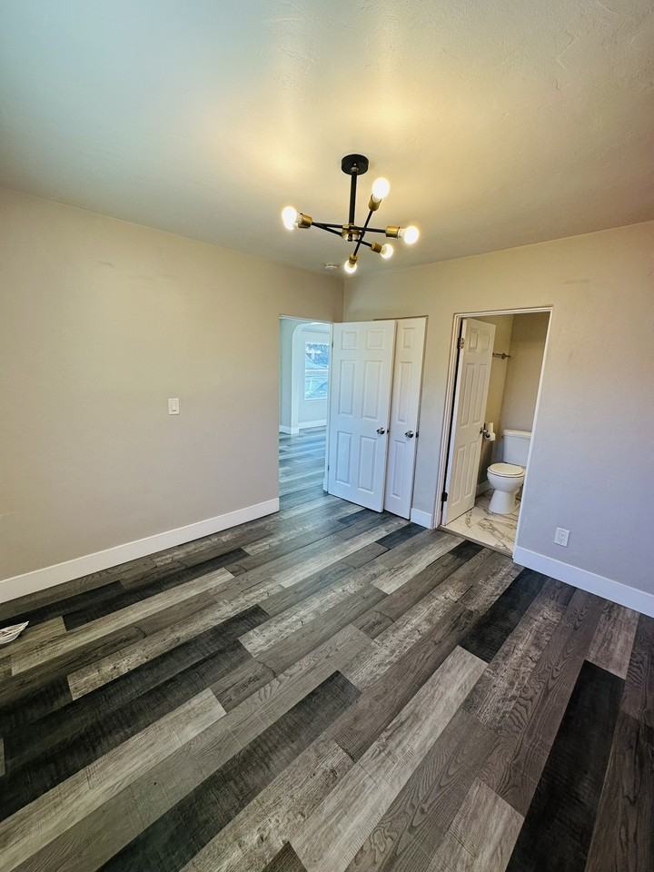 4230 42nd St #2 - Photo 4 of 17