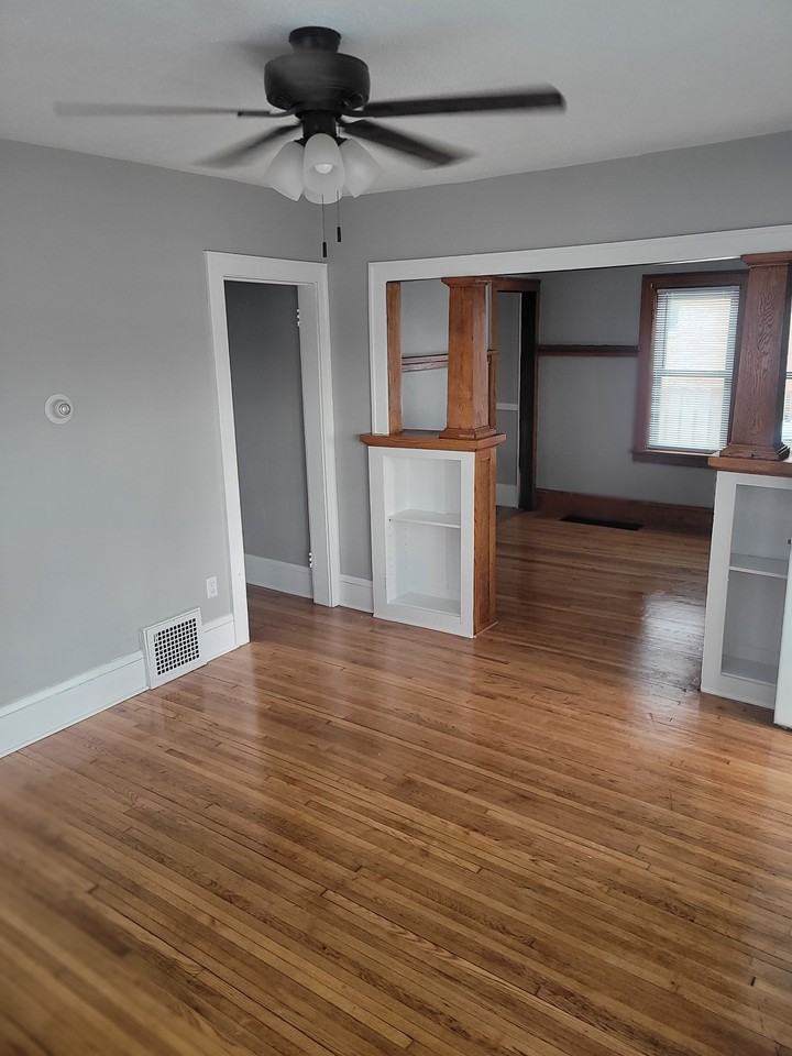 655 Carroll Ave - Photo 2 of 10