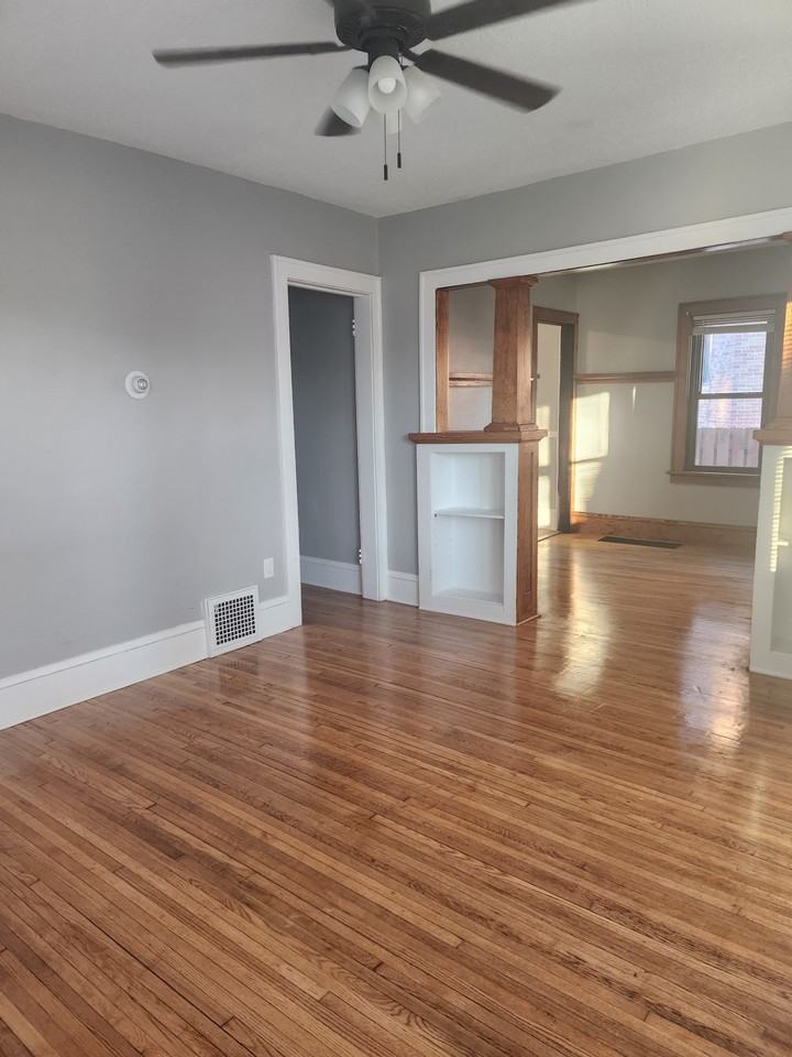 655 Carroll Ave - Photo 3 of 10