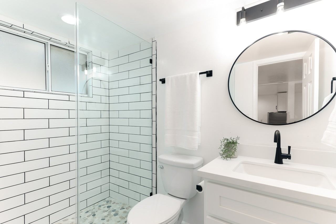 801 E 10th St #33 - Photo 7 of 7