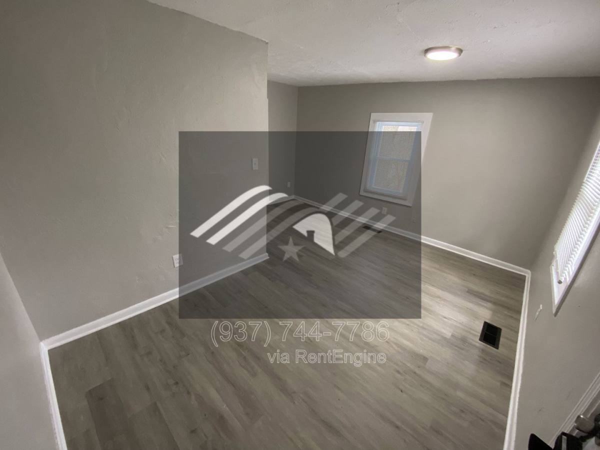 4702 Bryant Avenue #3 - Photo 6 of 10