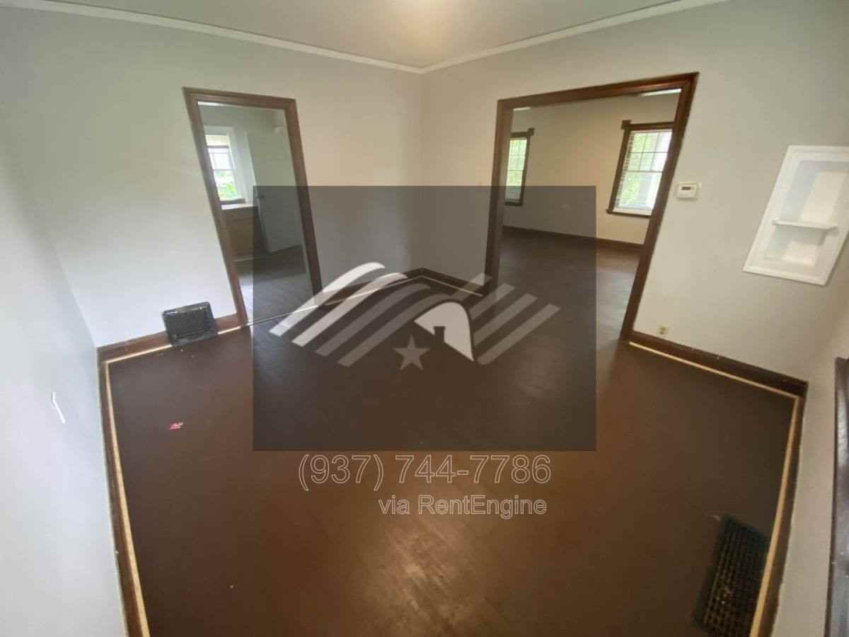 500 W Parkwood Dr - Photo 3 of 10