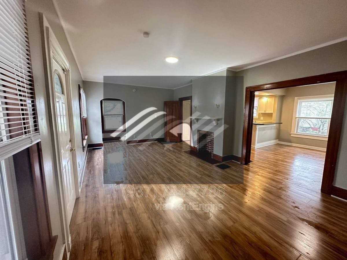 8 East Hillcrest Avenue - Photo 3 of 10