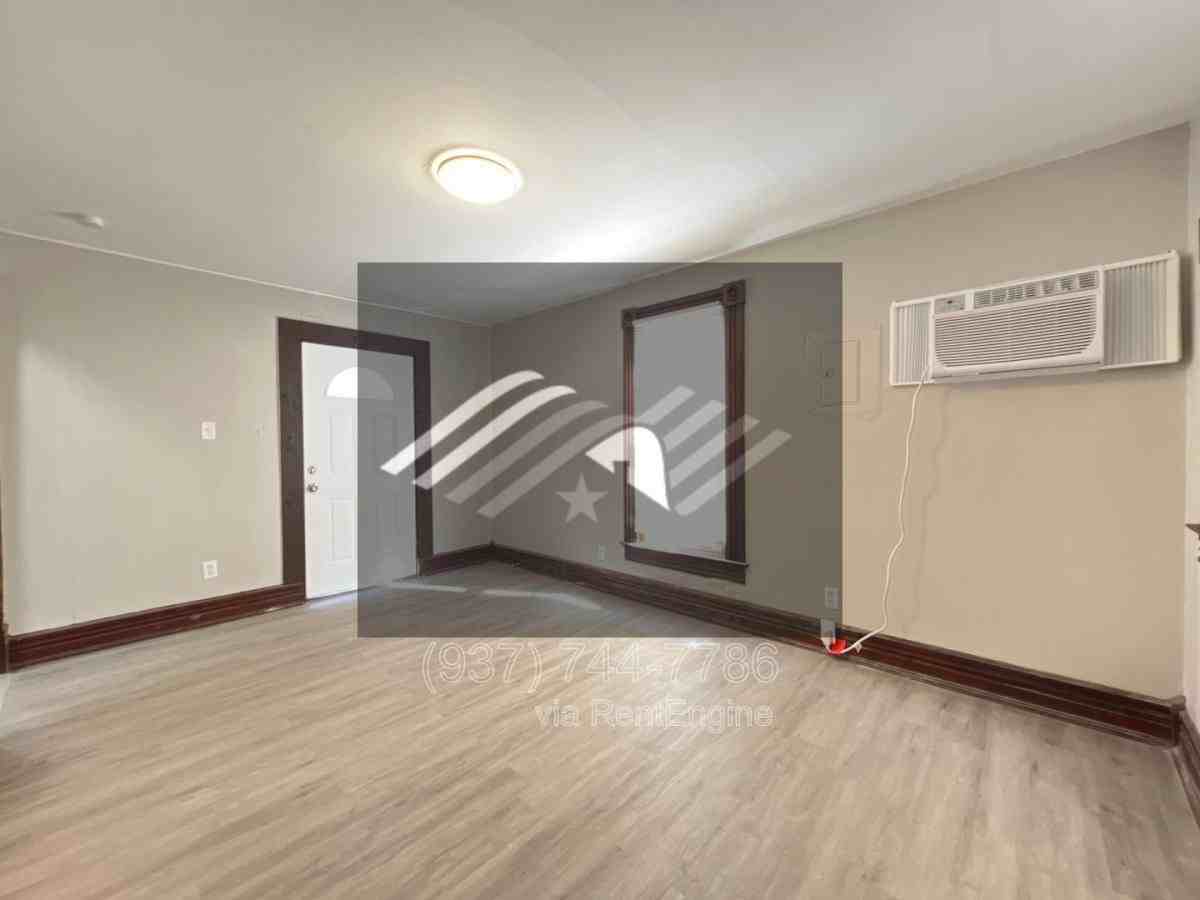 224 Baltimore Street #B - Photo 6 of 10