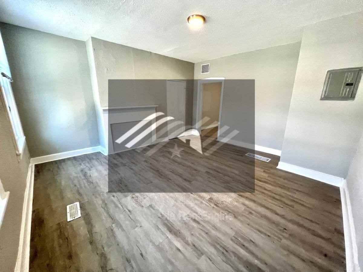 2212 Calumet Street #2 - Photo 3 of 10