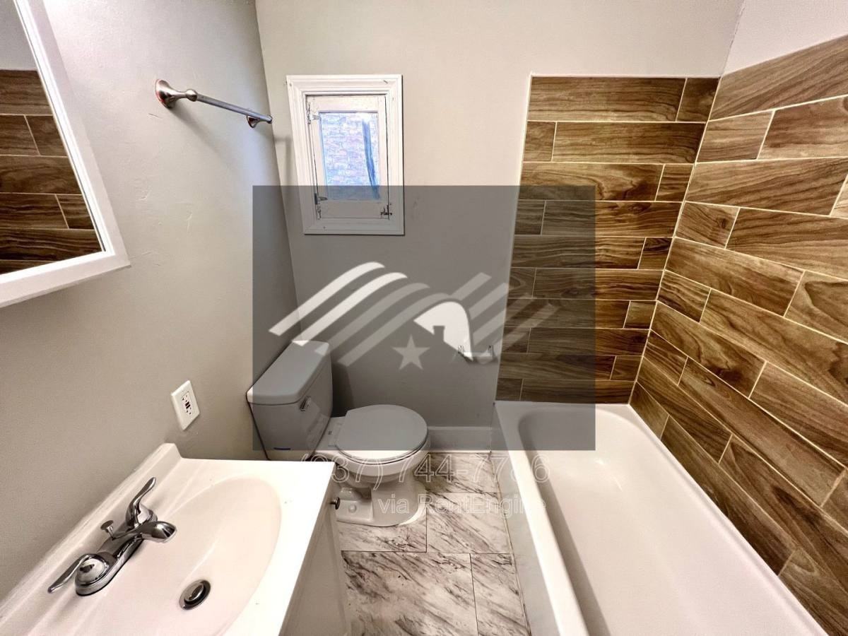 2212 Calumet Street #2 - Photo 6 of 10