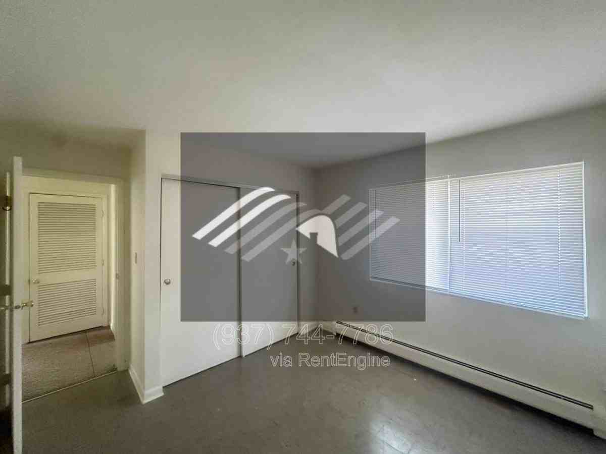 807 E Trotwood Blvd - Photo 2 of 10