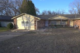 746 W Commercial St - Photo 1 of 1