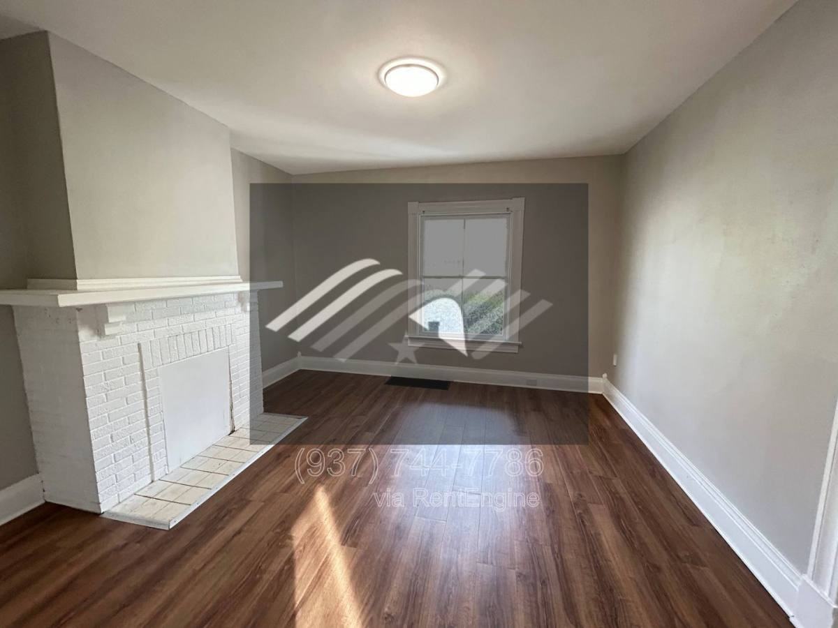 211 Alaska St - Photo 7 of 10