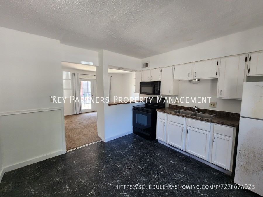 130 Warner Ave #6 - Photo 5 of 8