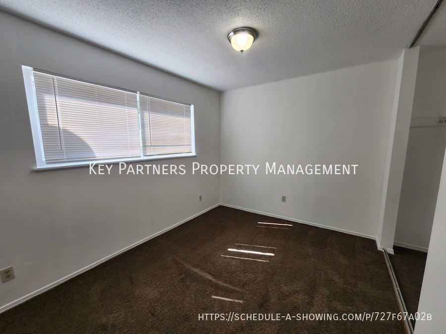 130 Warner Ave #6 - Photo 6 of 8