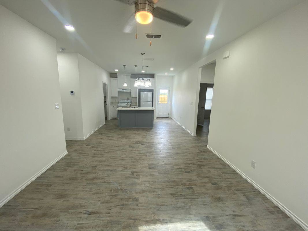 2914 Maria Dr - Photo 2 of 14