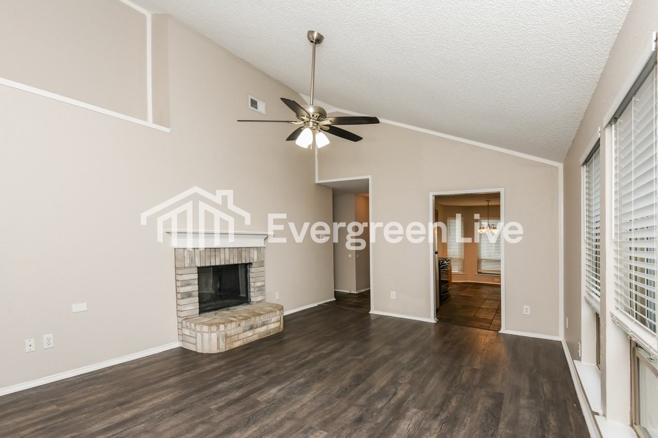 2528 Concina Way - Photo 3 of 15