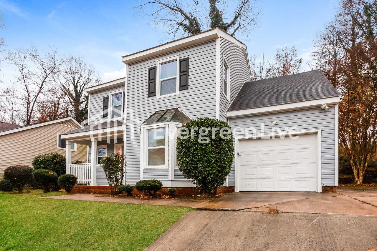 1129 Well Spring Dr - Photo 3 of 16