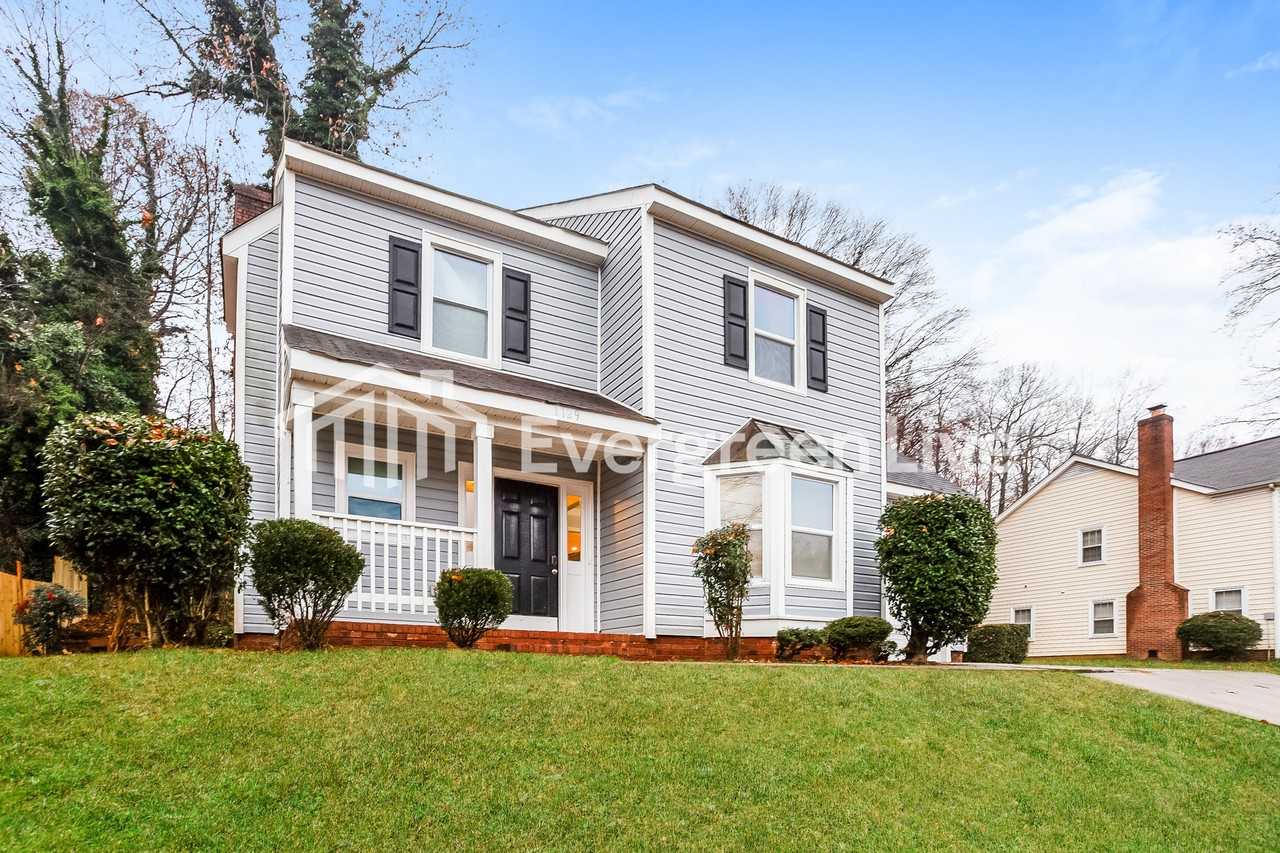 1129 Well Spring Dr - Photo 4 of 16