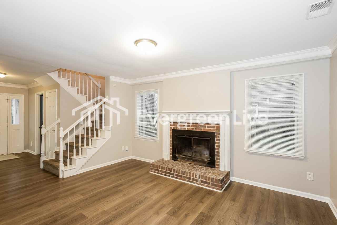 1129 Well Spring Dr - Photo 5 of 16