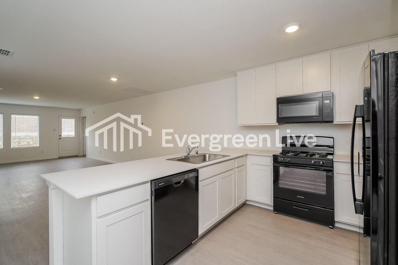 808 Dressage Ln - Photo 2 of 15