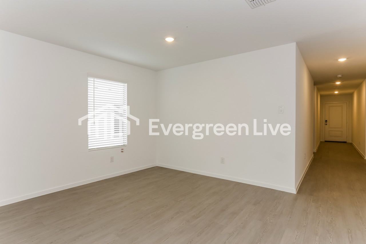 10017 Southwest Dr - Photo 5 of 16