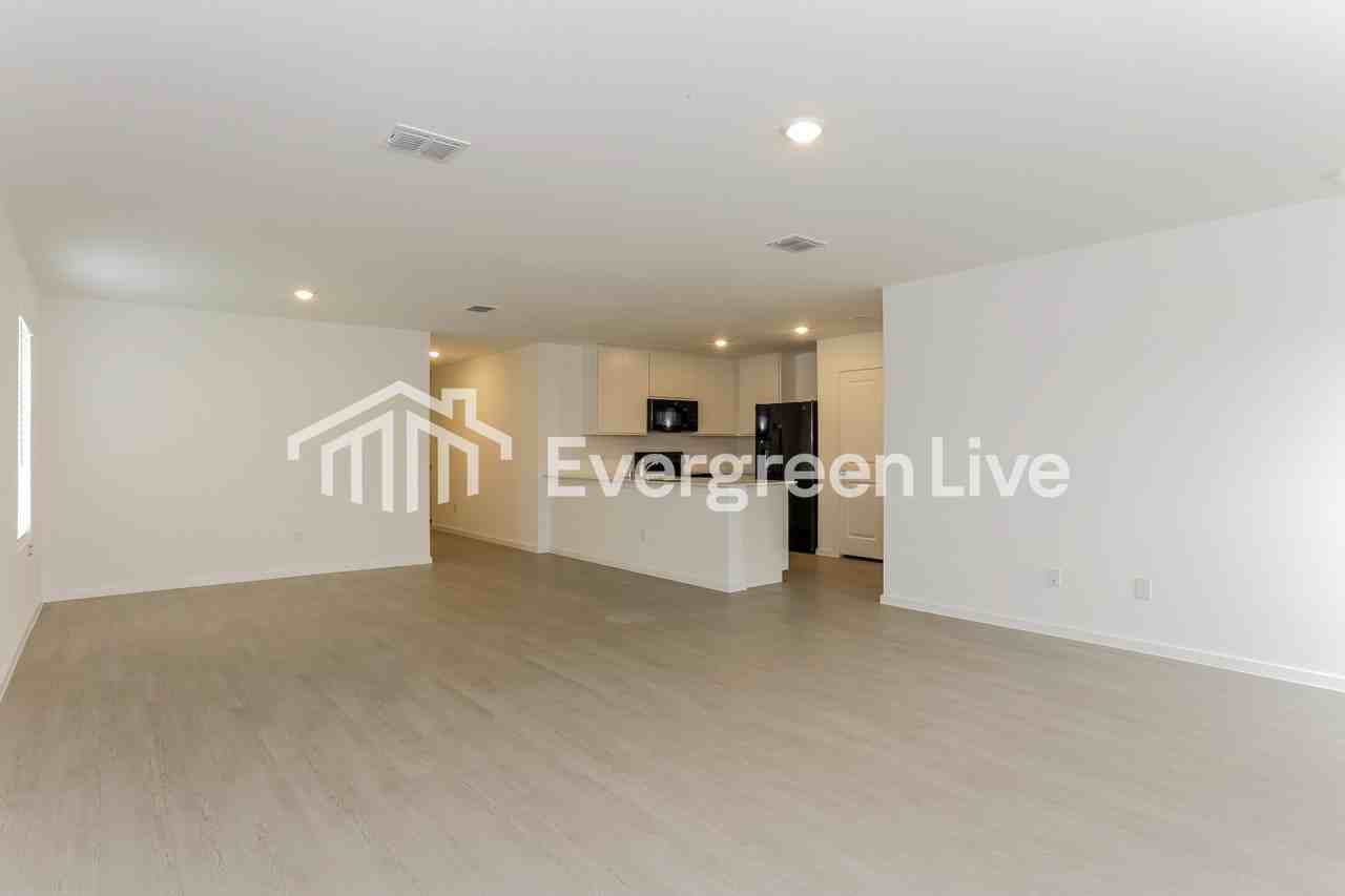 10017 Southwest Dr - Photo 6 of 16