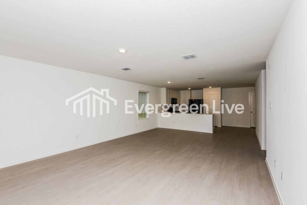 10708 Dusty Ranch Rd - Photo 5 of 16