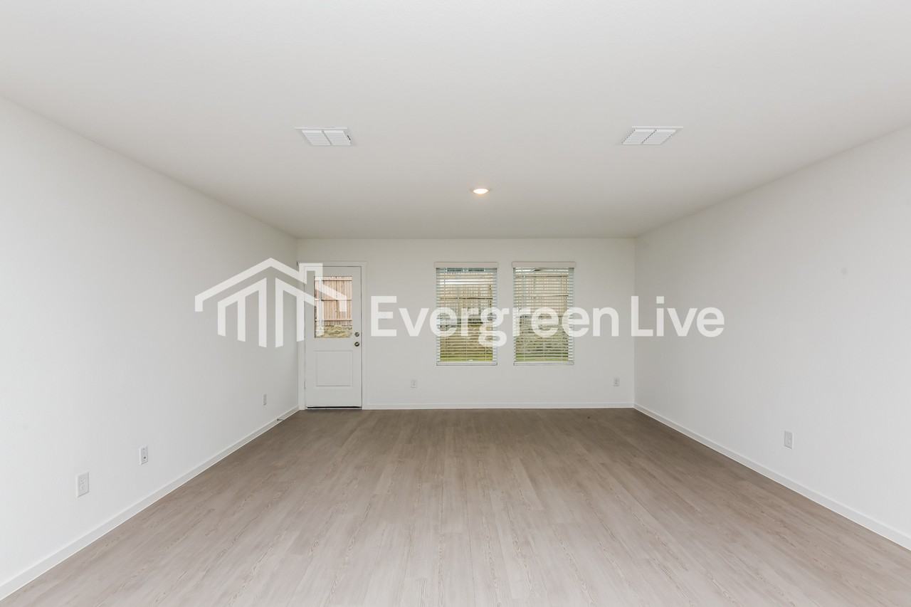 10708 Dusty Ranch Rd - Photo 4 of 16