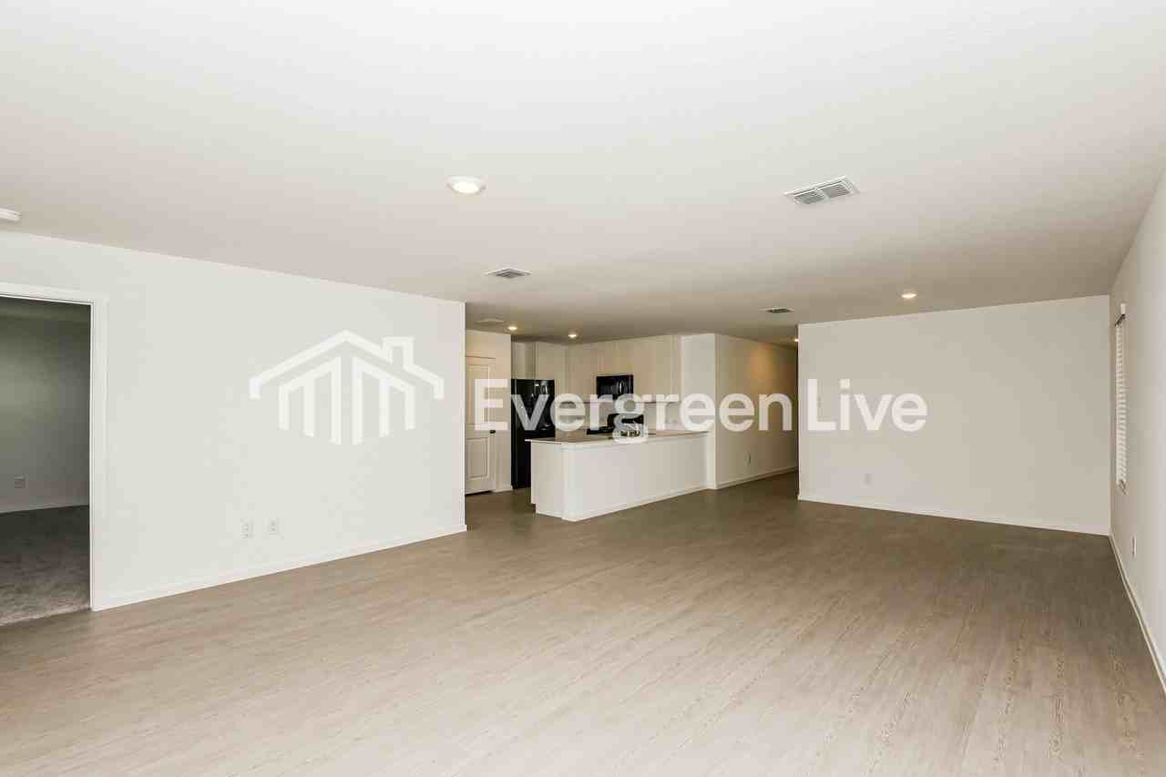 2256 Tierra Madre Blvd - Photo 3 of 16