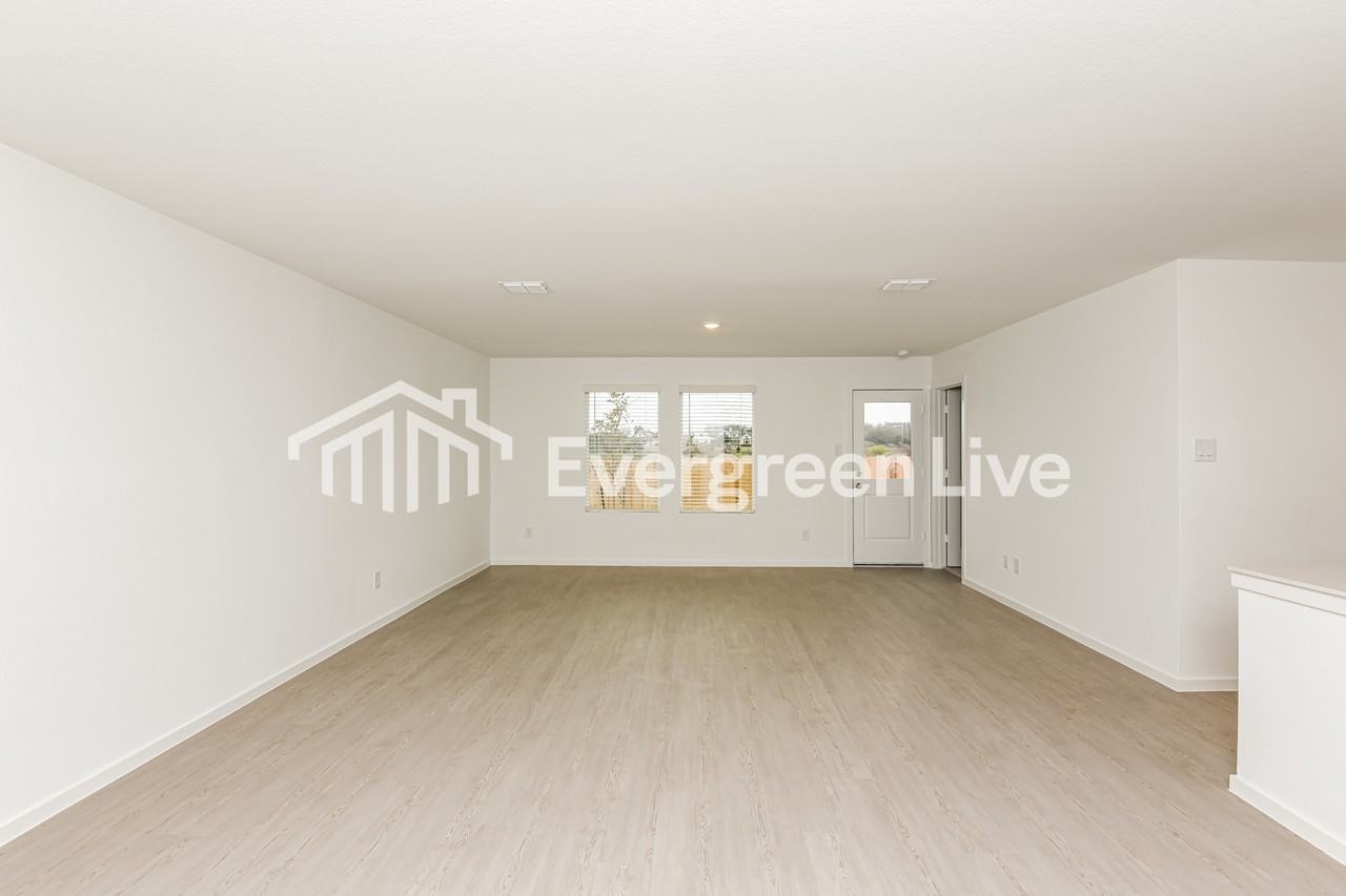 2256 Tierra Madre Blvd - Photo 4 of 16