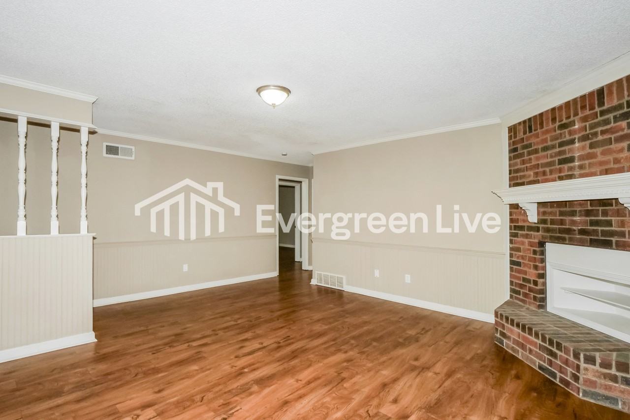 4534 Sandy Park Dr - Photo 5 of 16