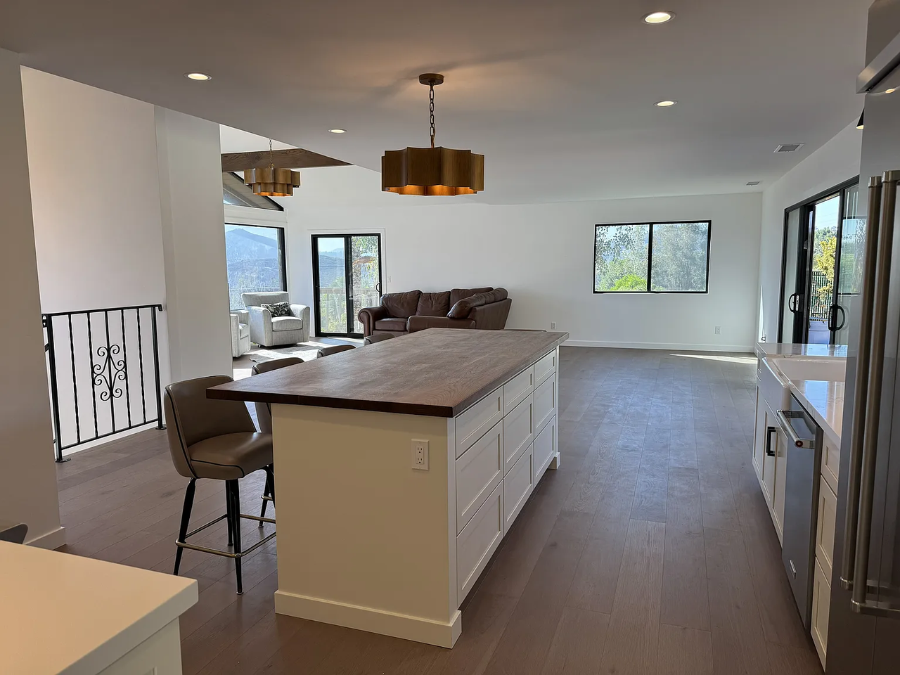 2940 Sunset Hills - Photo 7 of 27