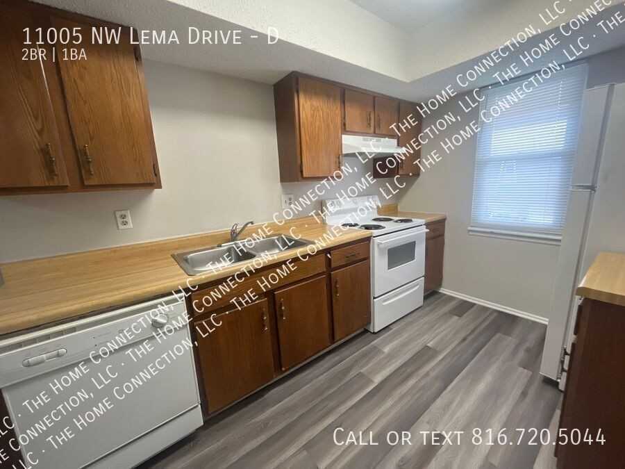 11005 Nw Lema Dr #D - Photo 3 of 10