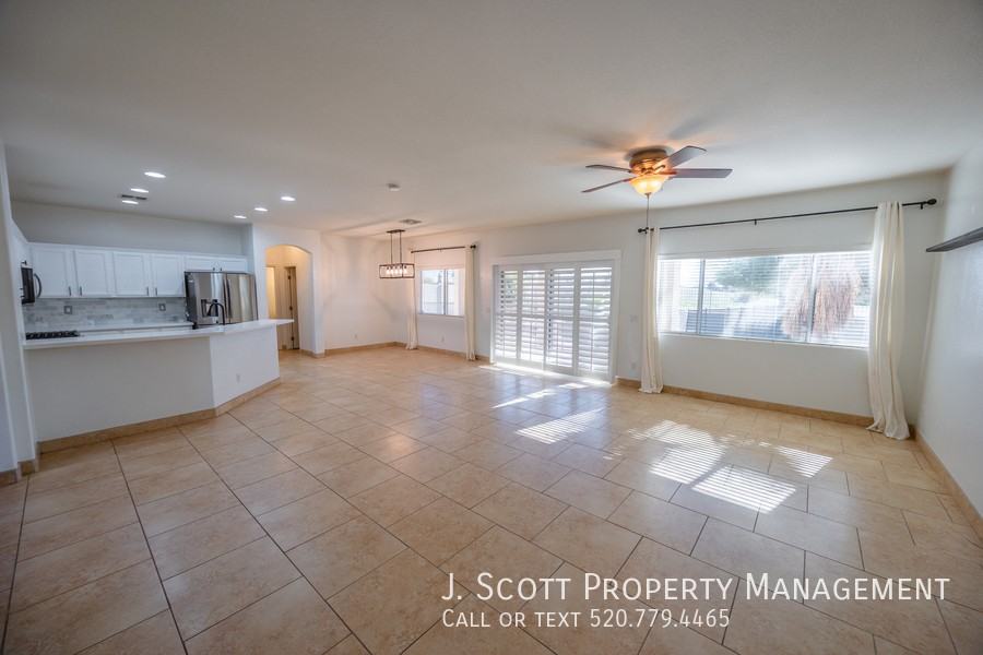 12209 W Washington St - Photo 3 of 34