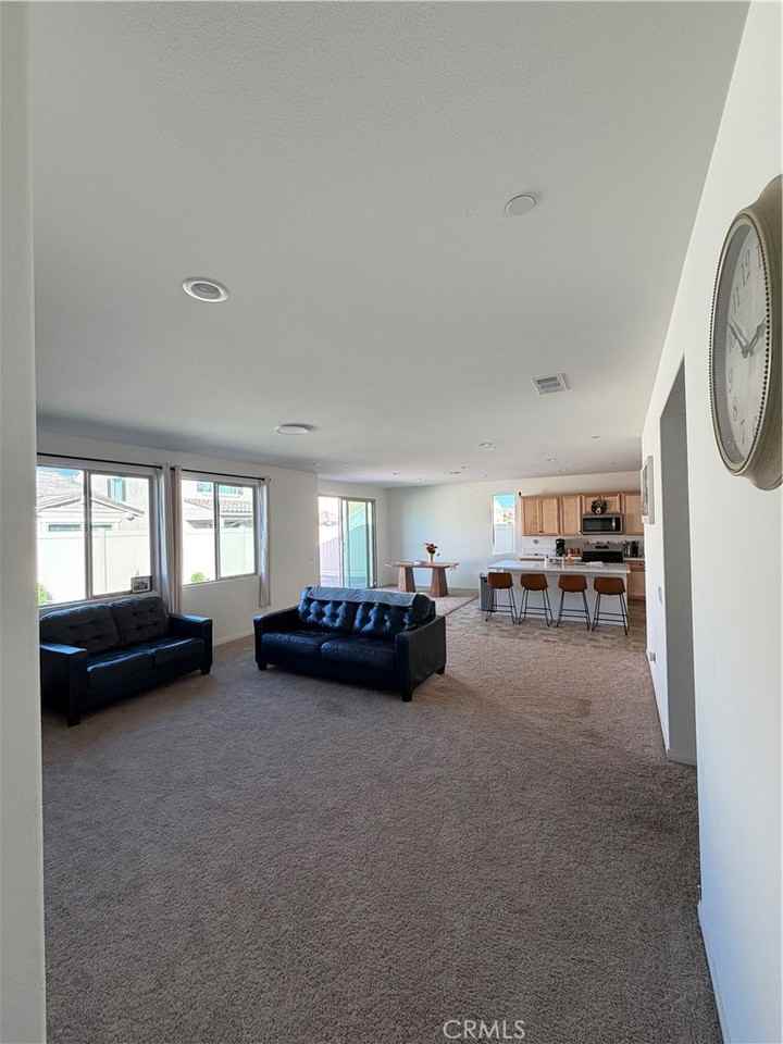 846 Sandie Ct #846 - Photo 3 of 27