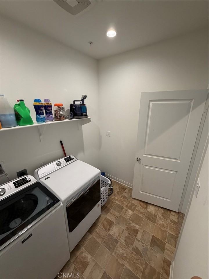 846 Sandie Ct #846 - Photo 7 of 27