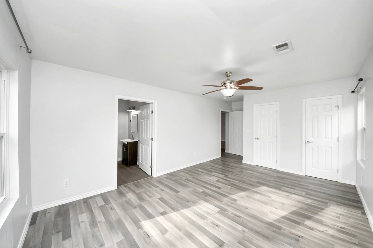 3911 Anita St #3911 - Photo 5 of 21