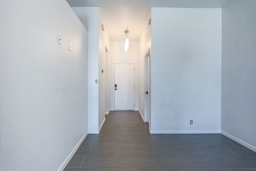 215 Estate Dr #215 - Photo 7 of 26