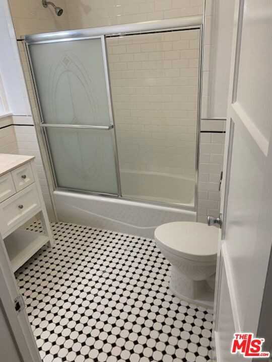 312 S Reeves Dr #312E - Photo 2 of 10