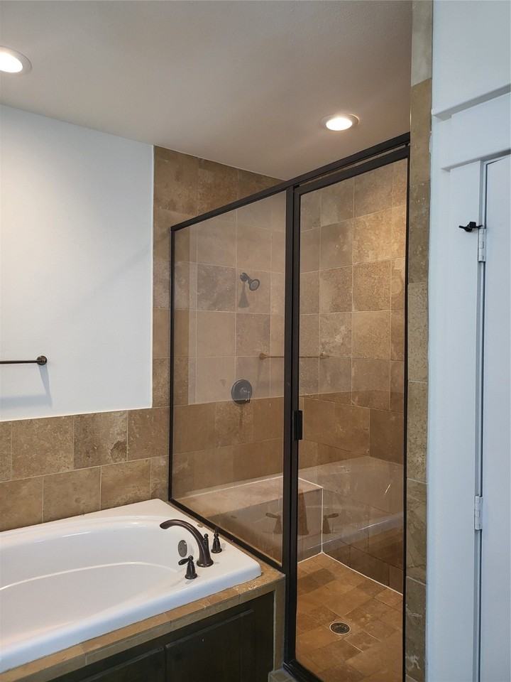 2423 Roufa Rd #2423 - Photo 2 of 22